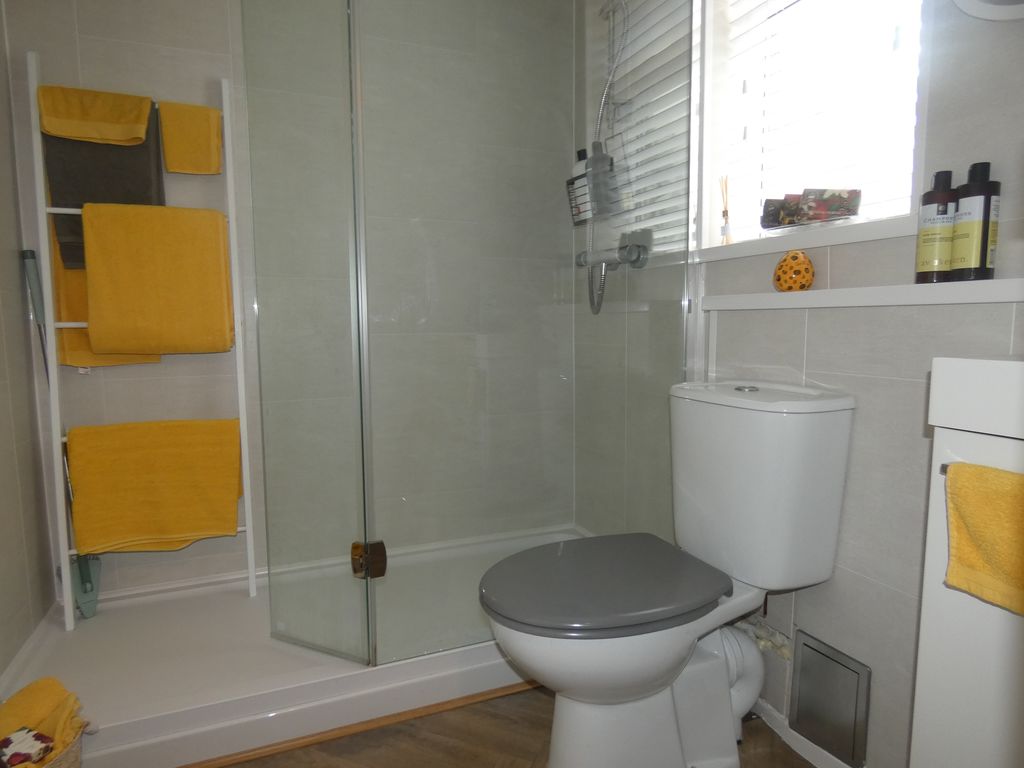 Ground Floor Shower Room- click for photo gallery